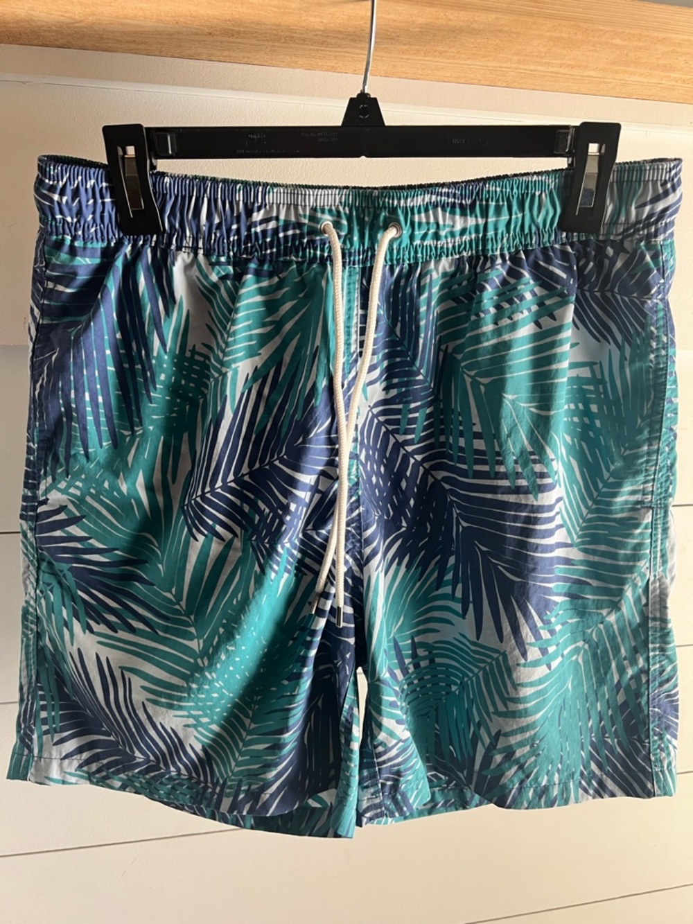 Brooks Brothers Men’s Teal & Navy Palm Leaf Swim Trunks Size Medium 6”inseam